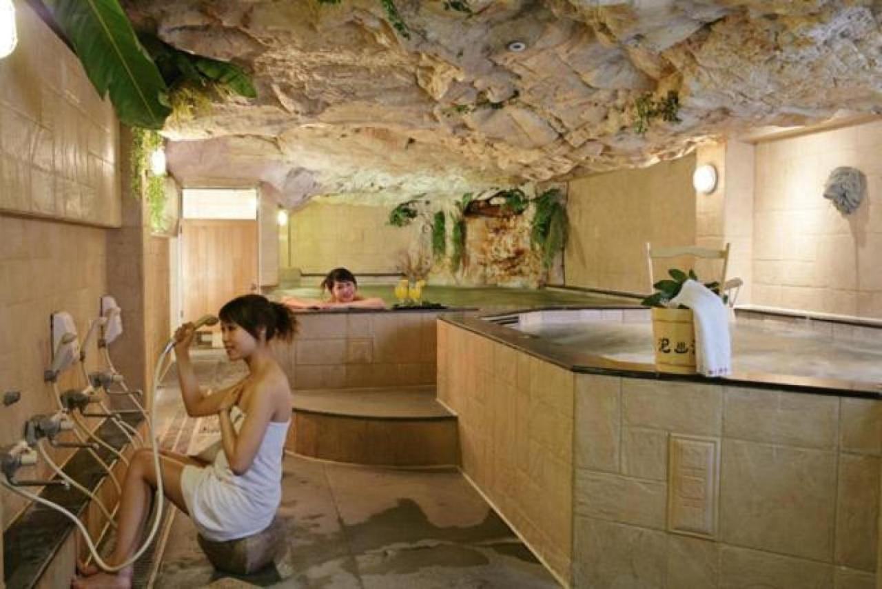 Baron'S Hot Spring Hotel Jiaoxi Luaran gambar