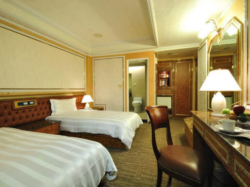 Baron'S Hot Spring Hotel Jiaoxi Luaran gambar