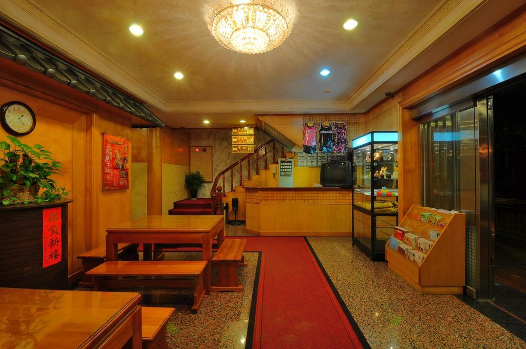 Baron'S Hot Spring Hotel Jiaoxi Luaran gambar