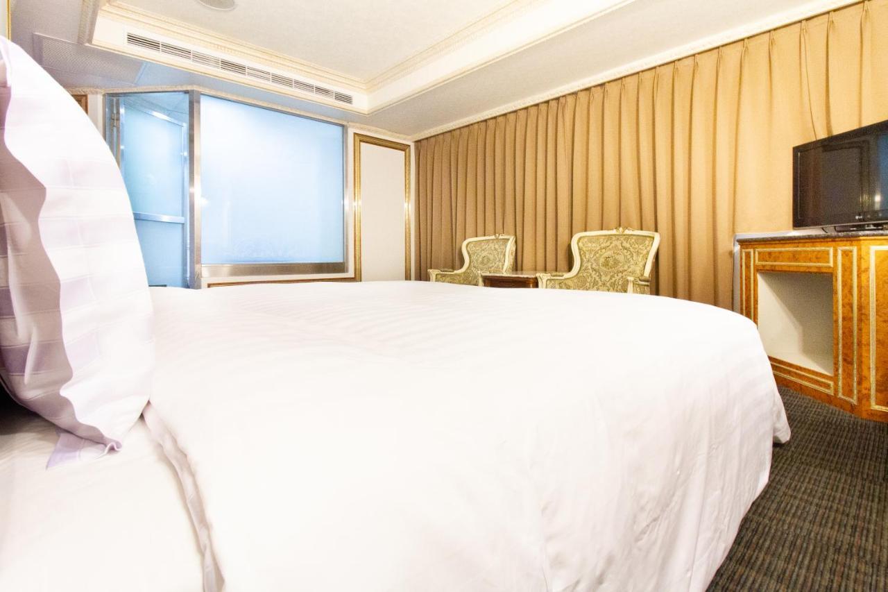 Baron'S Hot Spring Hotel Jiaoxi Luaran gambar