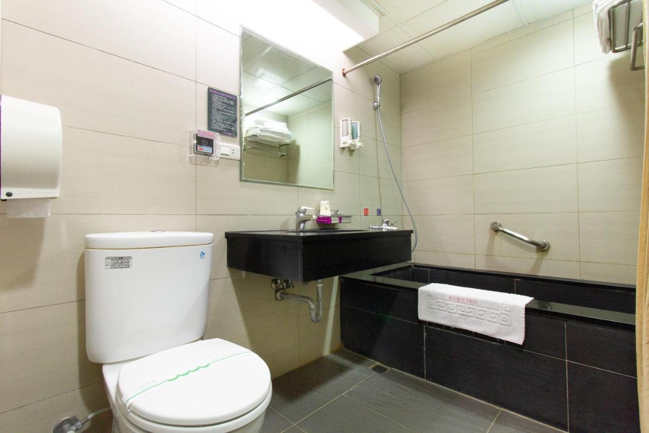 Baron'S Hot Spring Hotel Jiaoxi Luaran gambar